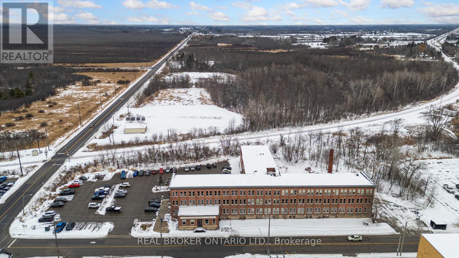 170 - 1 Sherbrooke Street E, Perth, Ontario  K7H 1A1 - Photo 32 - X12205119