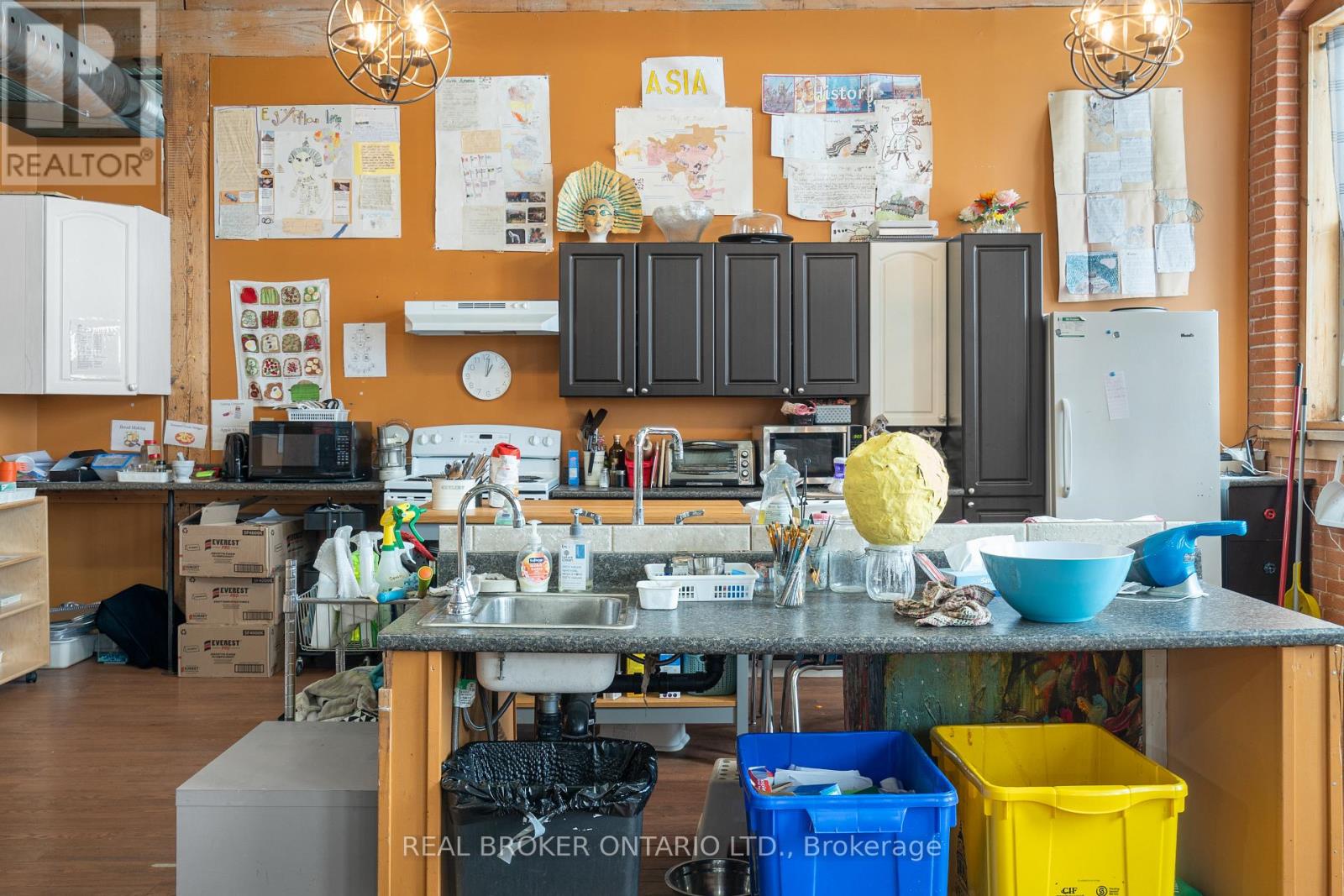 150 - 1 Sherbrooke Street E, Perth, Ontario  K7H 1A1 - Photo 15 - X12205124