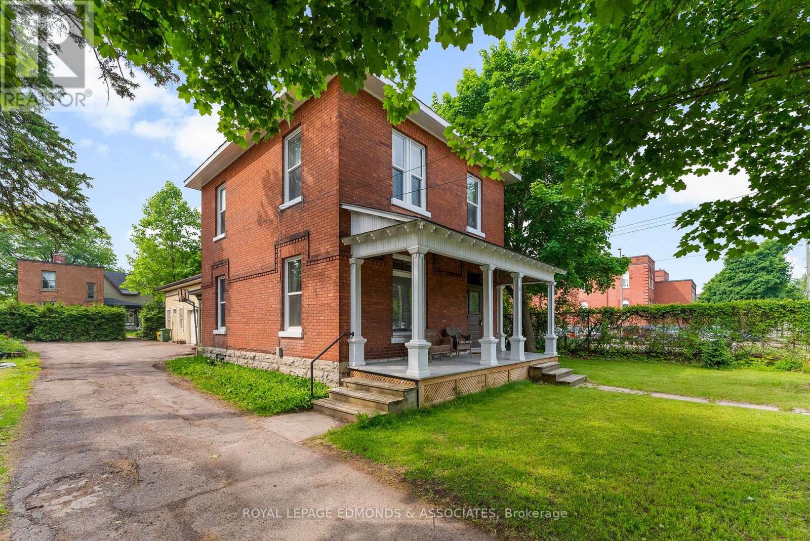 54 Isabella Street, Pembroke, Ontario  K8A 5S5 - Photo 40 - X12112394