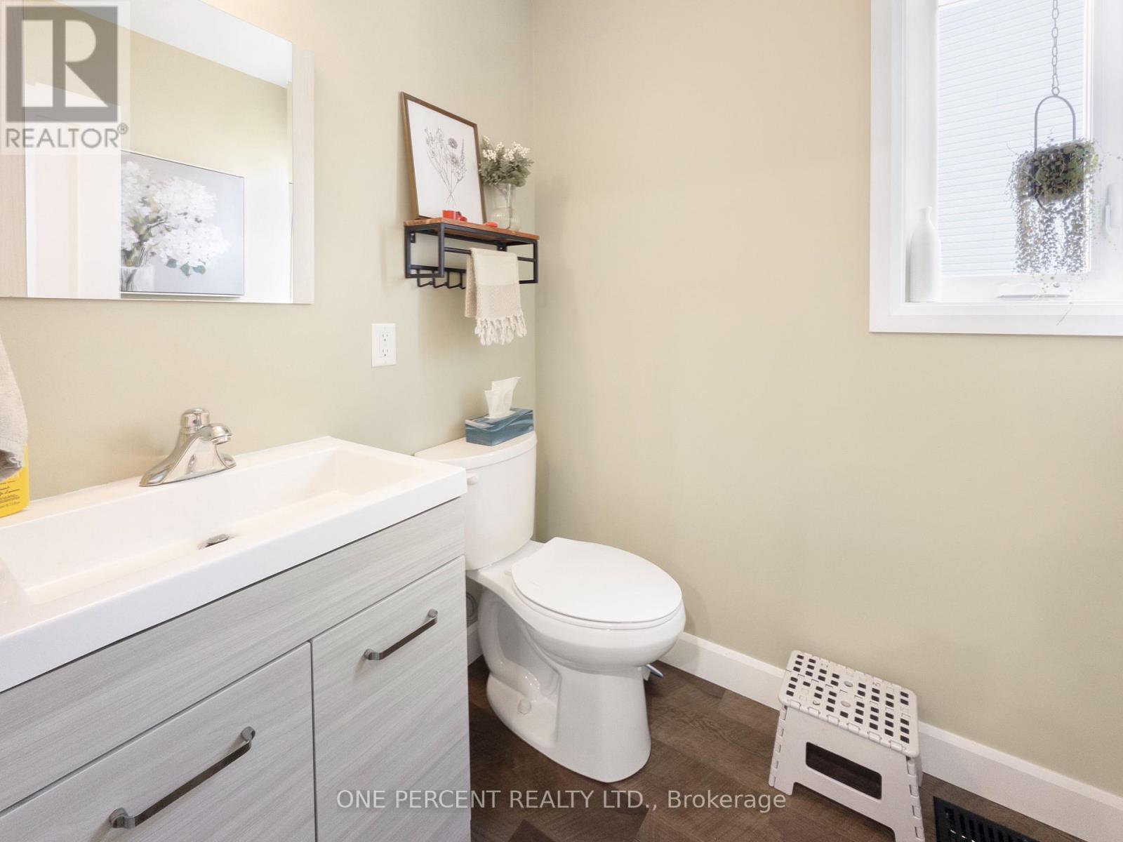 835 Queen Street, Gananoque, Ontario  K7G 2B5 - Photo 6 - X12188181