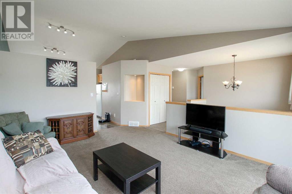 Property at 103 Lyons Close image 5