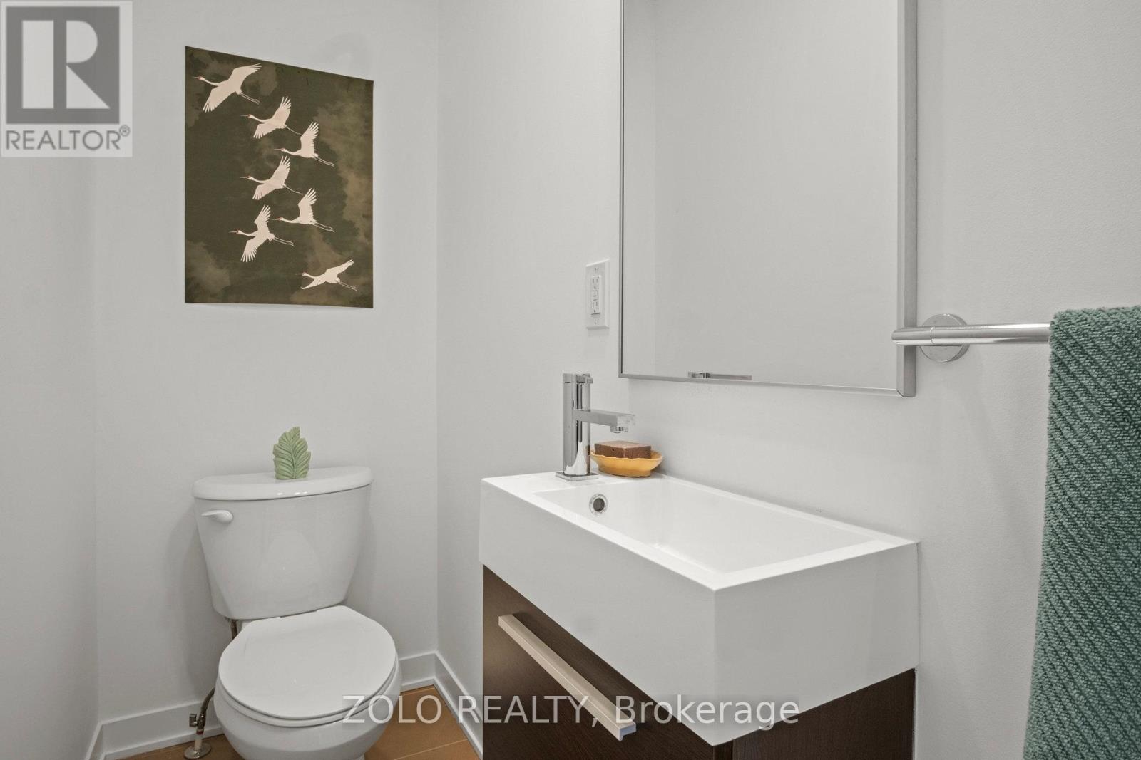 30 Deep Roots Terrace, Toronto, Ontario  M6A 2L8 - Photo 7 - C12205114