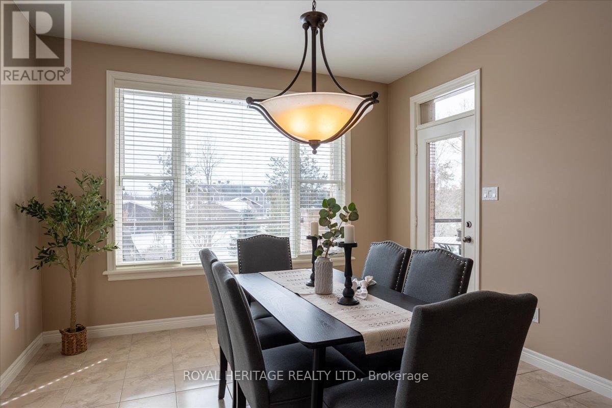 51 South Harbour Drive, Kawartha Lakes, Ontario  K0M 1A0 - Photo 12 - X12186913