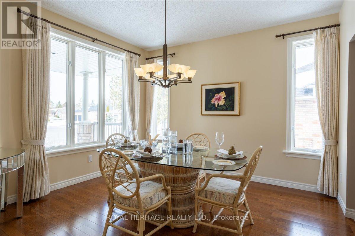 51 South Harbour Drive, Kawartha Lakes, Ontario  K0M 1A0 - Photo 9 - X12186913