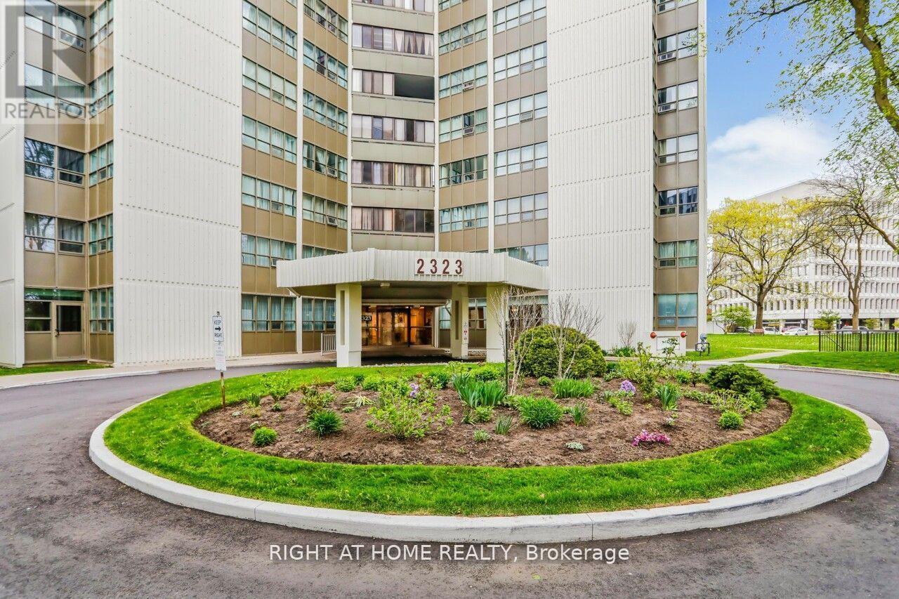 807 - 2323 Confederation Parkway, Mississauga, Ontario  L5B 1R6 - Photo 37 - W12205120