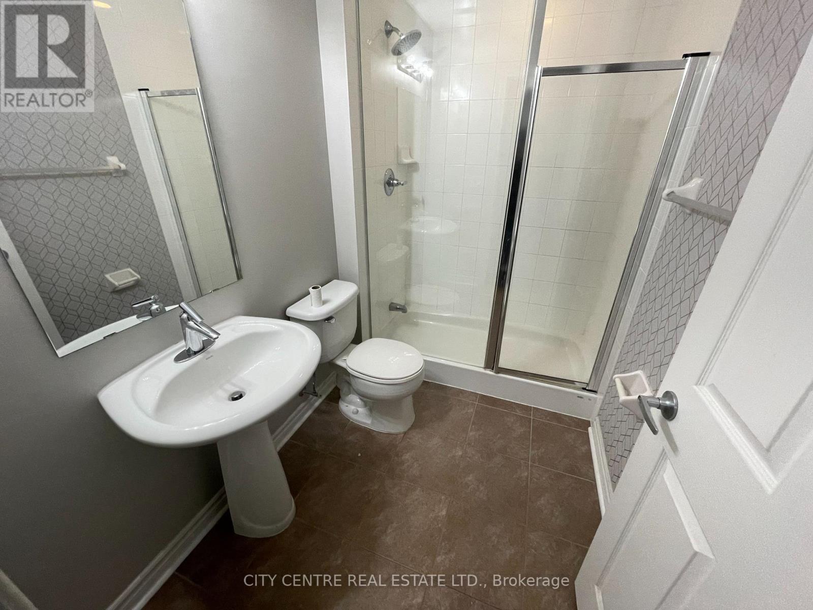 1703 - 388 Prince Of Wales Drive, Mississauga, Ontario  L5B 0A1 - Photo 12 - W12205122