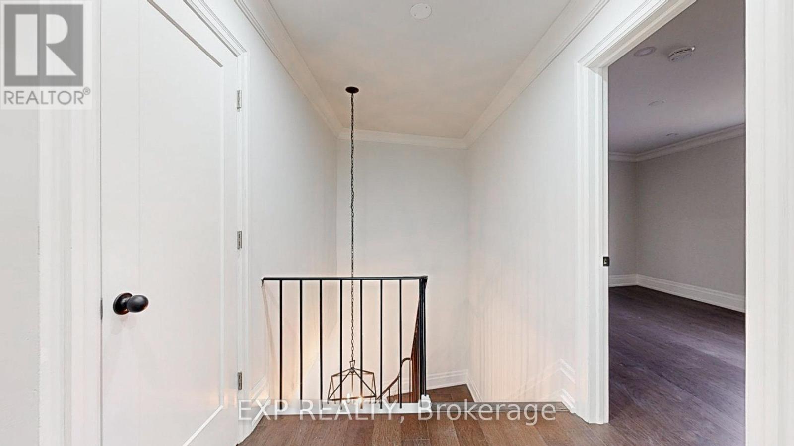 90 - 2315 Bromsgrove Road, Mississauga, Ontario  L5J 4A6 - Photo 3 - W12205128