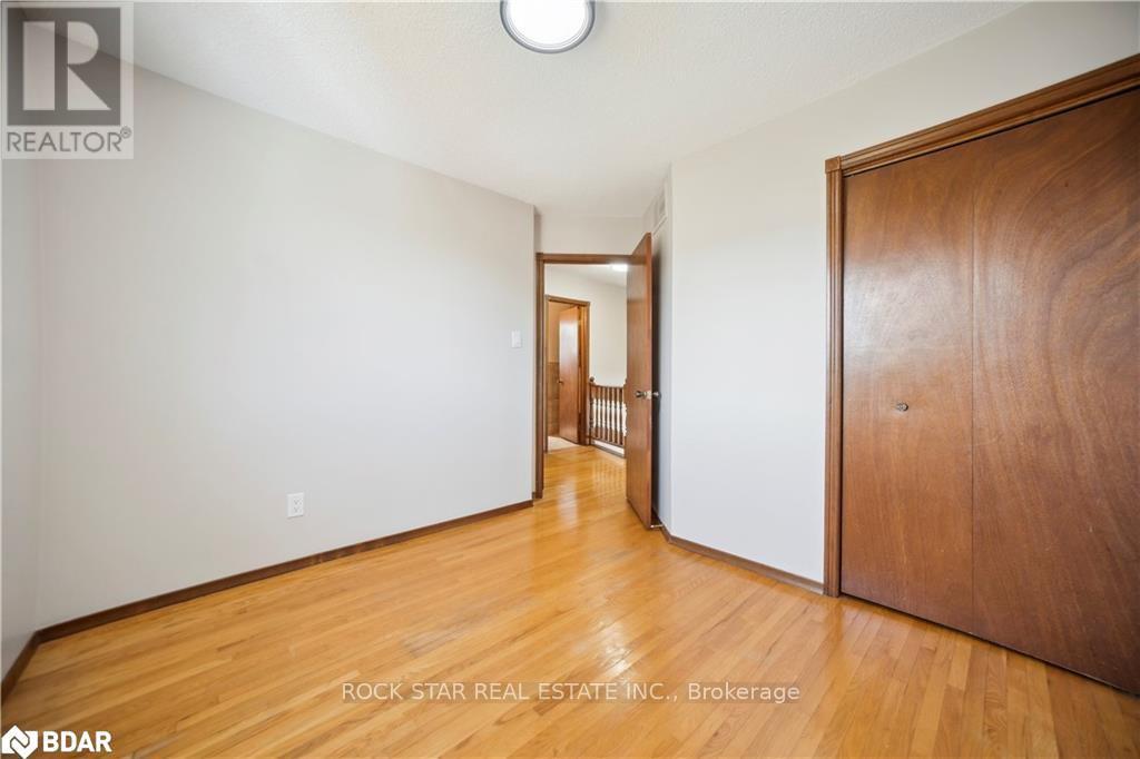 11 Herbert Court, Hamilton, Ontario  L8E 5A6 - Photo 21 - X12149134