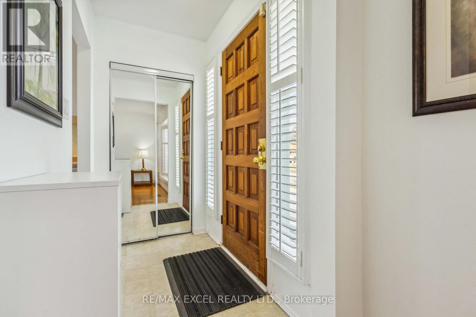 335 Woodsworth Road, Toronto, Ontario  M2L 2T7 - Photo 5 - C12205133