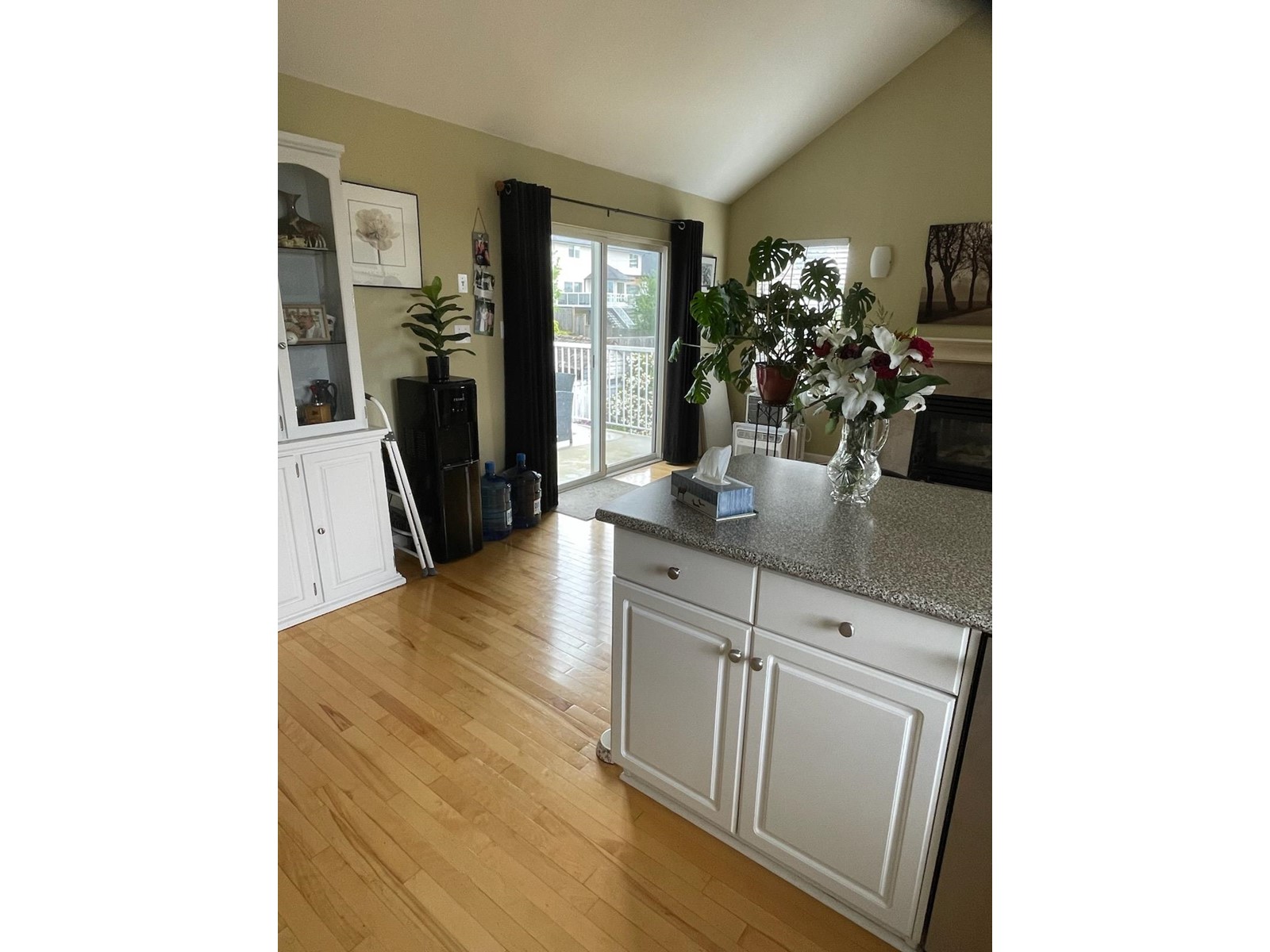 Property at 8381 CASSELMAN CRESCENT image 4