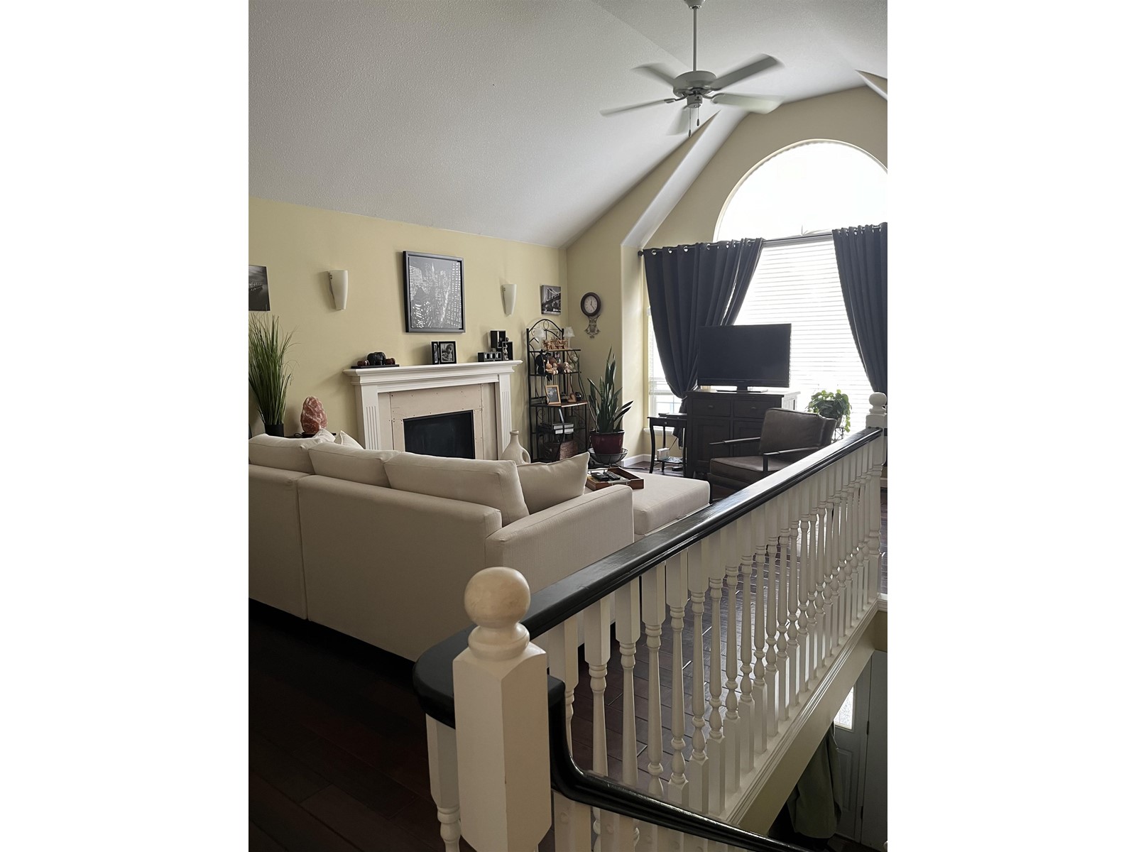 Property at 8381 CASSELMAN CRESCENT image 5