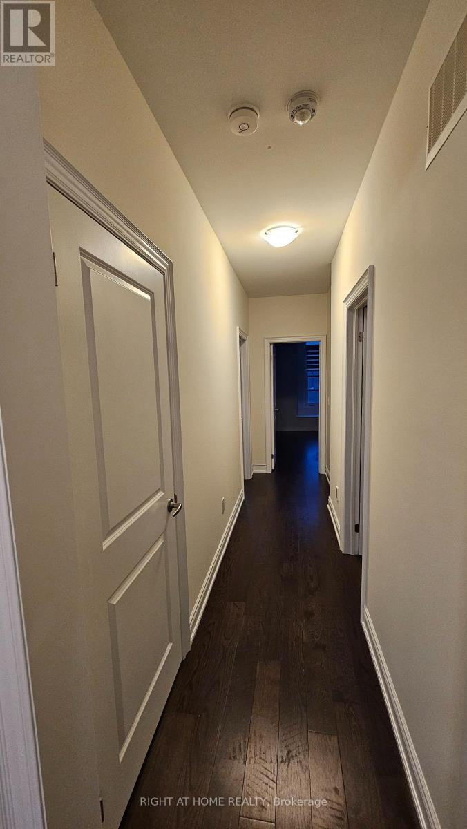 3175 Daniel Way, Oakville, Ontario  L6H 0V1 - Photo 21 - W12205132