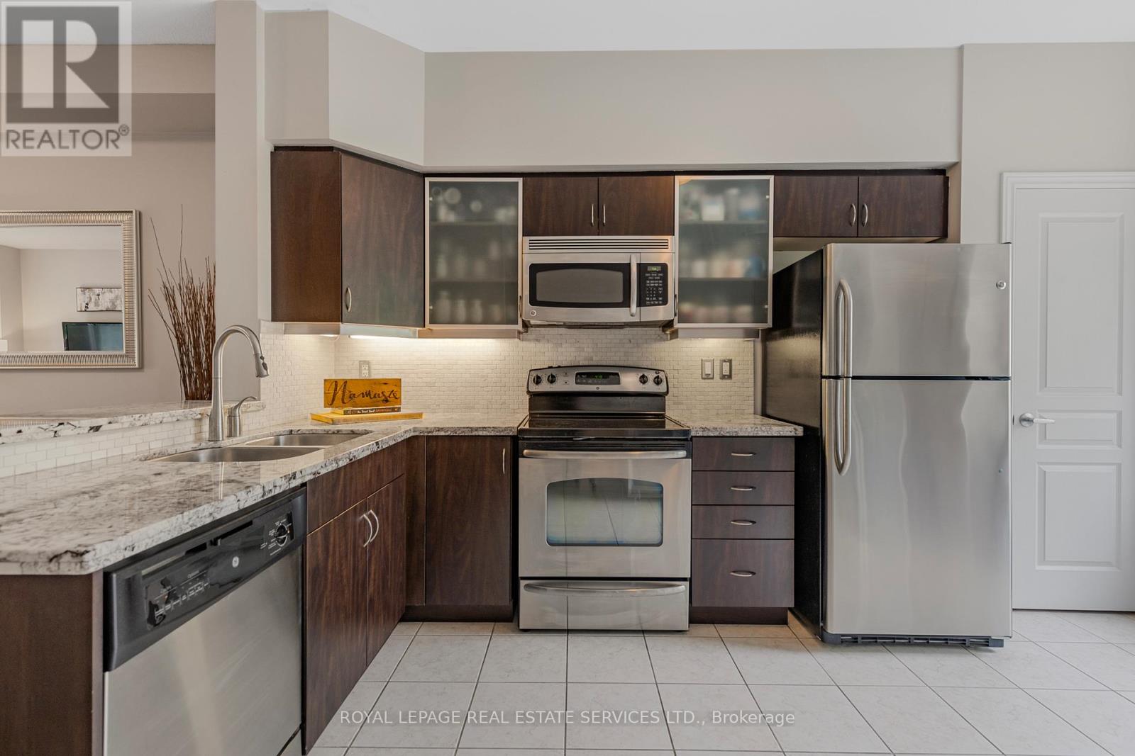 4280 Ingram Common, Burlington, Ontario  L7L 0C4 - Photo 7 - W12204844