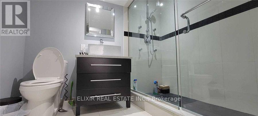 76 Degrey Drive, Brampton, Ontario  L6P 3X5 - Photo 12 - W12204977