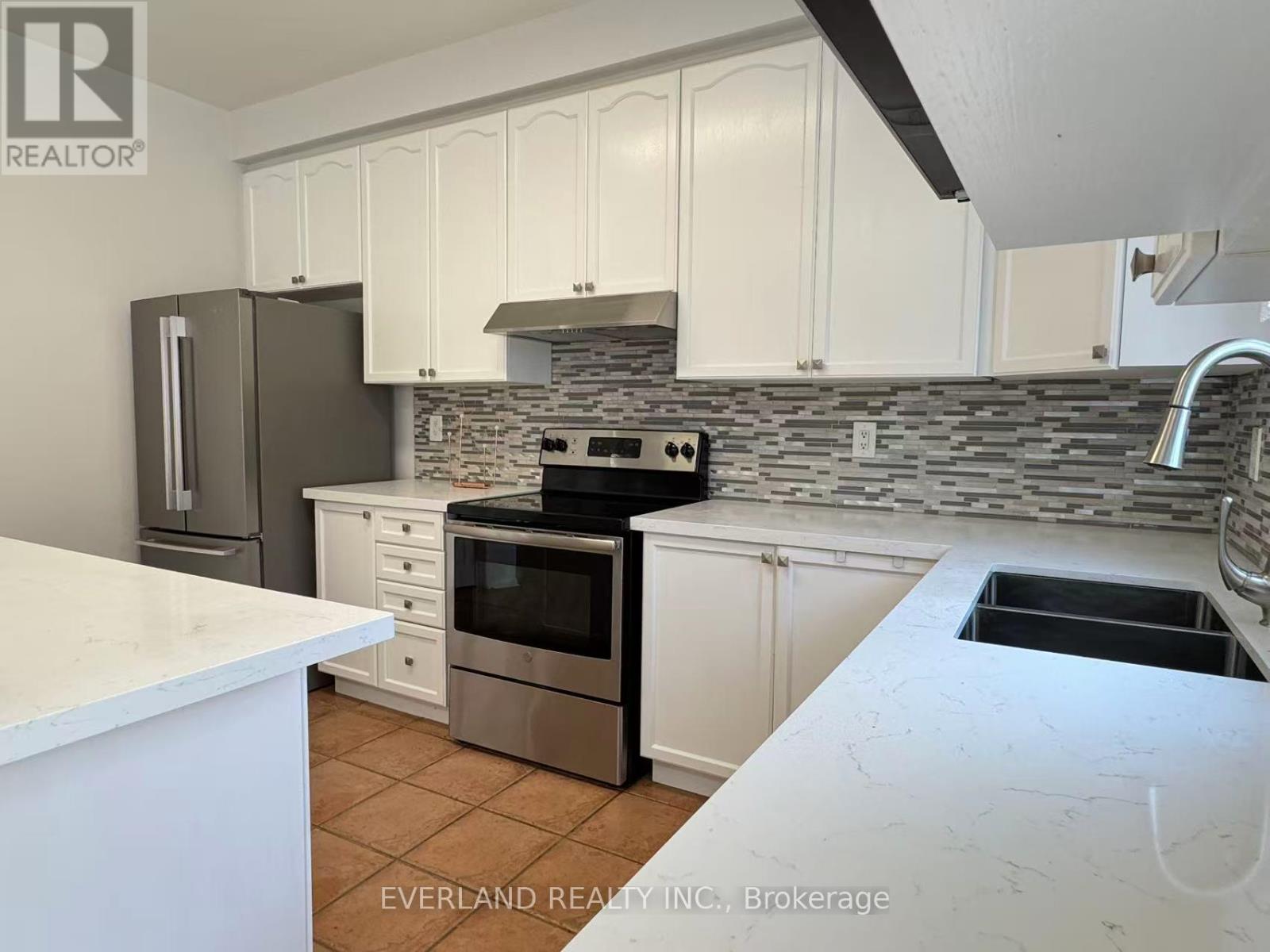 25 Saffron Street, Markham, Ontario  L6E 1L7 - Photo 4 - N12204275