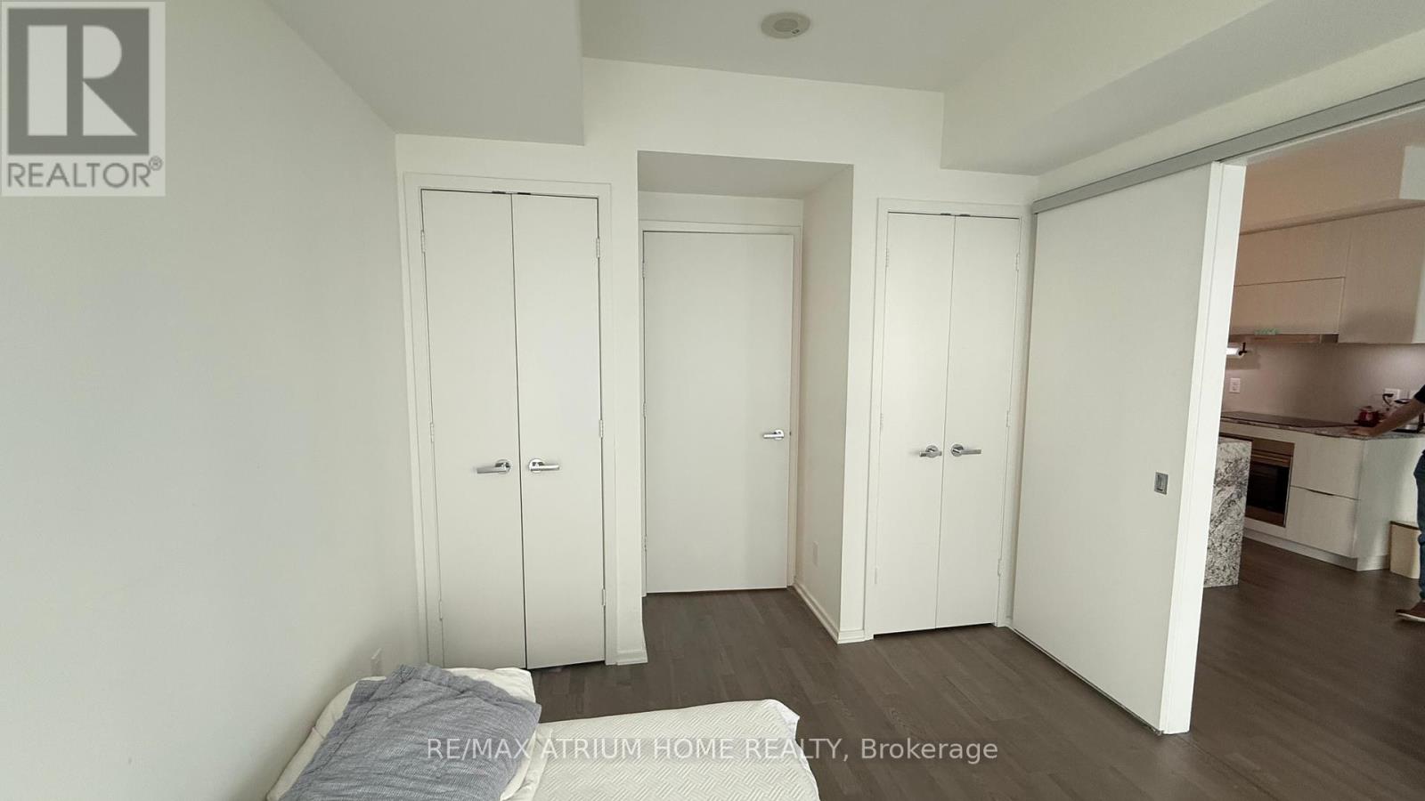 2408 - 1 Bloor Street E, Toronto, Ontario  M4W 1A9 - Photo 13 - C12205149
