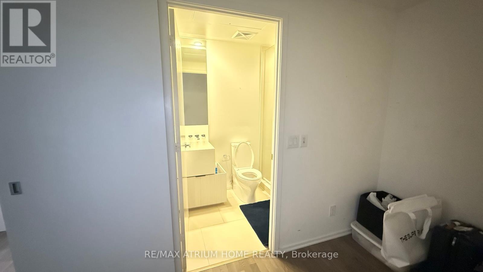 2408 - 1 Bloor Street E, Toronto, Ontario  M4W 1A9 - Photo 21 - C12205149
