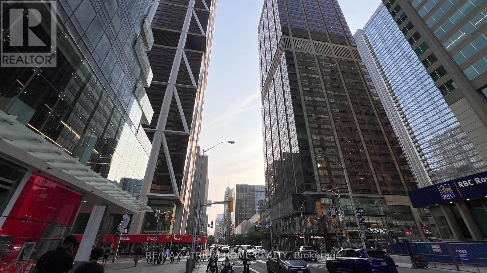 2408 - 1 Bloor Street E, Toronto, Ontario  M4W 1A9 - Photo 37 - C12205149