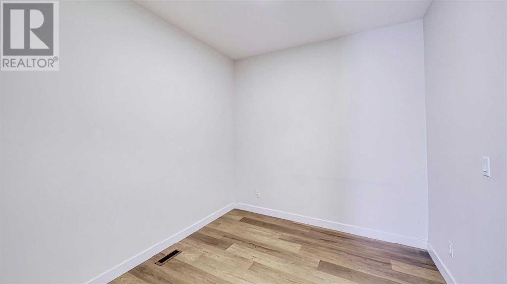 Property at 189 Carringsby Way NW image 3