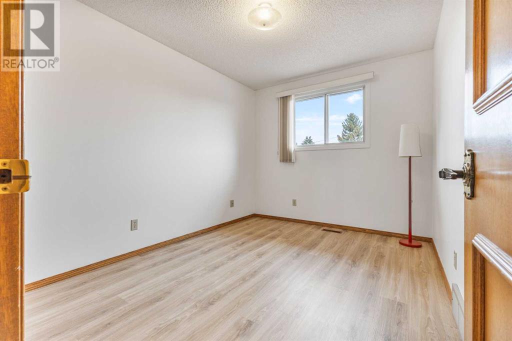 19 Edforth Way Nw, Calgary, Alberta  T3A 3V5 - Photo 24 - A2227990
