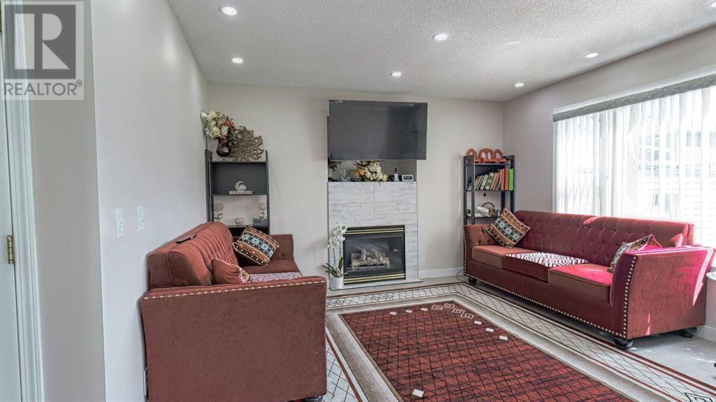 54 Saddlecreek Crescent Ne, Calgary, Alberta  T3J 4R9 - Photo 5 - A2222332