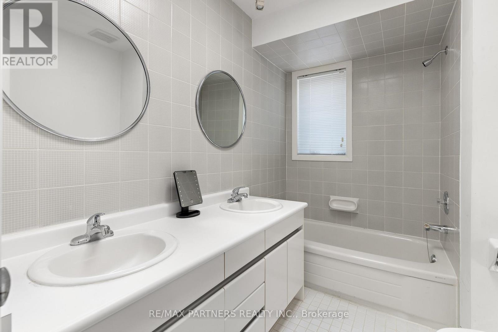 382 Parkview Avenue, Toronto, Ontario  M2N 3Z8 - Photo 26 - C12205159