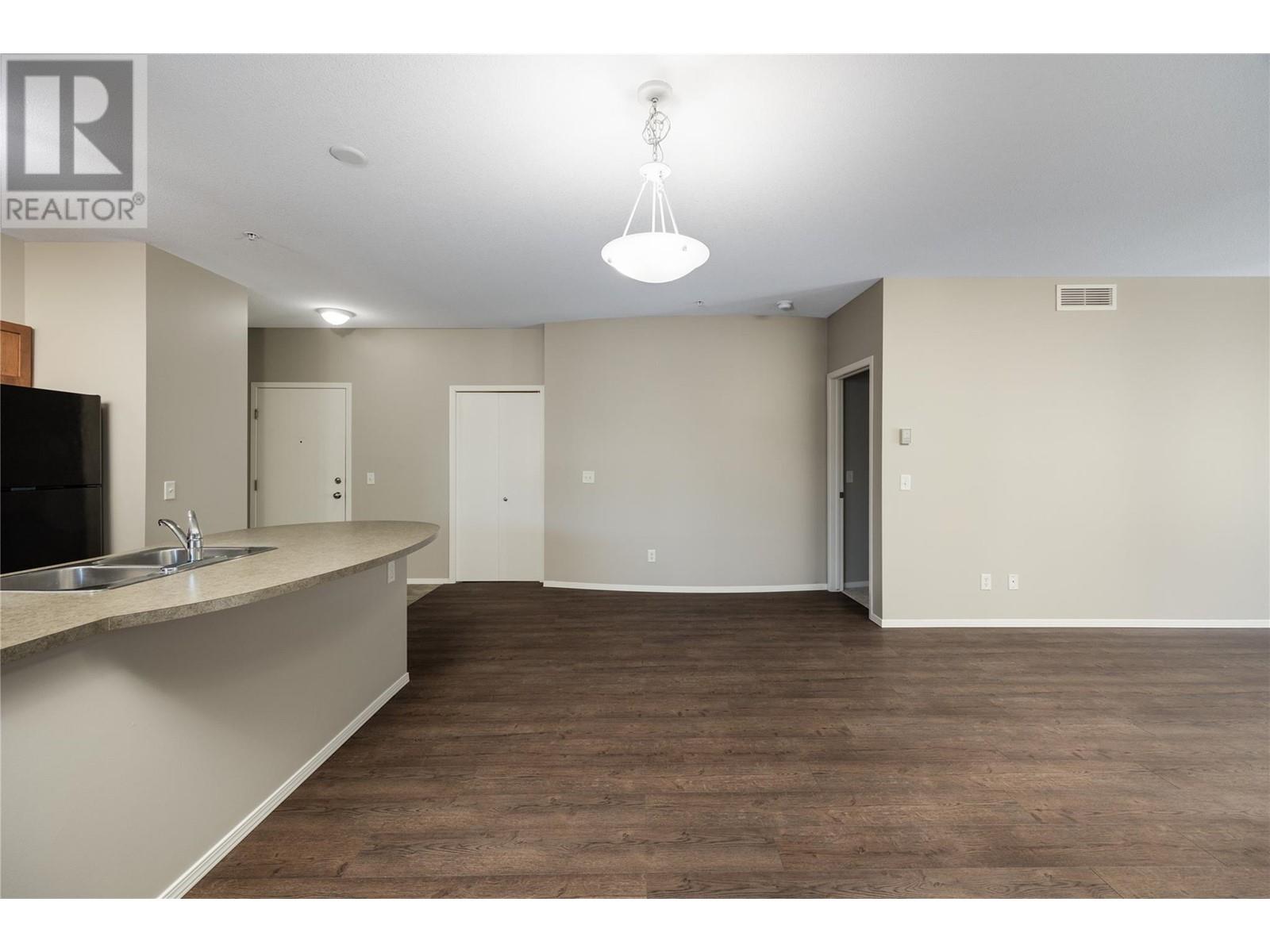3168 Via Centrale Drive Unit# 1207, Kelowna, British Columbia  V1V 2R6 - Photo 6 - 10334608