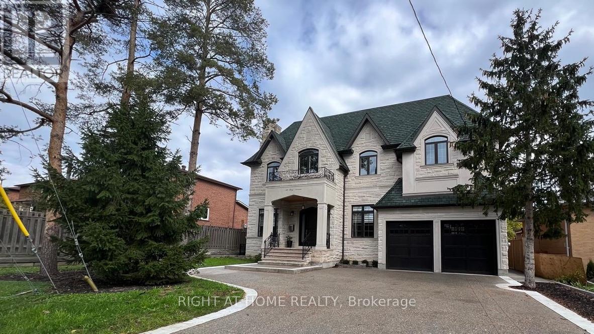 56 May Avenue, Richmond Hill, Ontario  L4C 3S6 - Photo 2 - N12205157