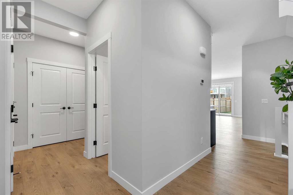 61 Calhoun Crescent, Calgary, Alberta  T3P 1X8 - Photo 6 - A2204905
