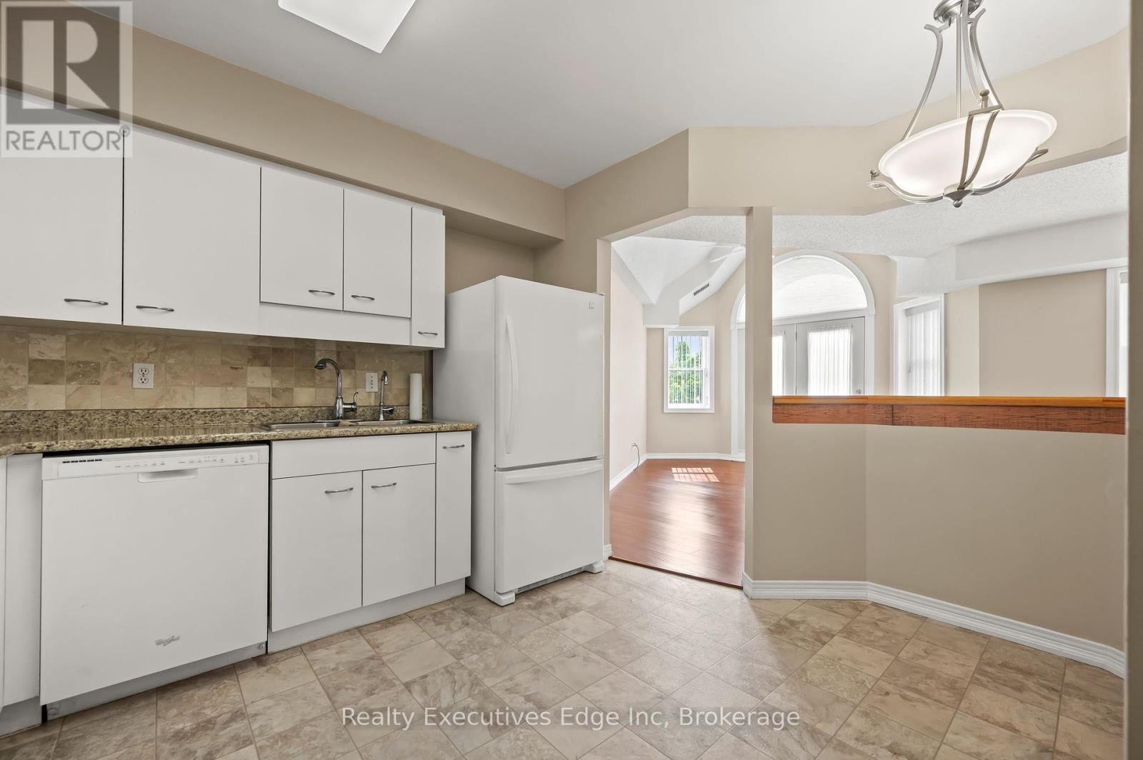 312 - 208 Silvercreek Parkway N, Guelph, Ontario  N1H 8H2 - Photo 23 - X12205171