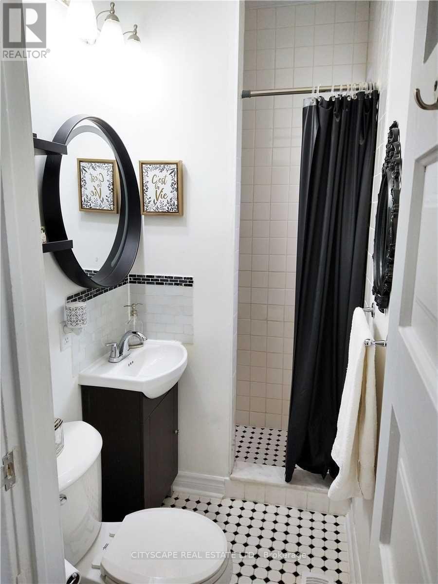 Main Floor & Lower Level - 791 Dufferin Street, Toronto, Ontario  M6H 3K8 - Photo 10 - C12205172