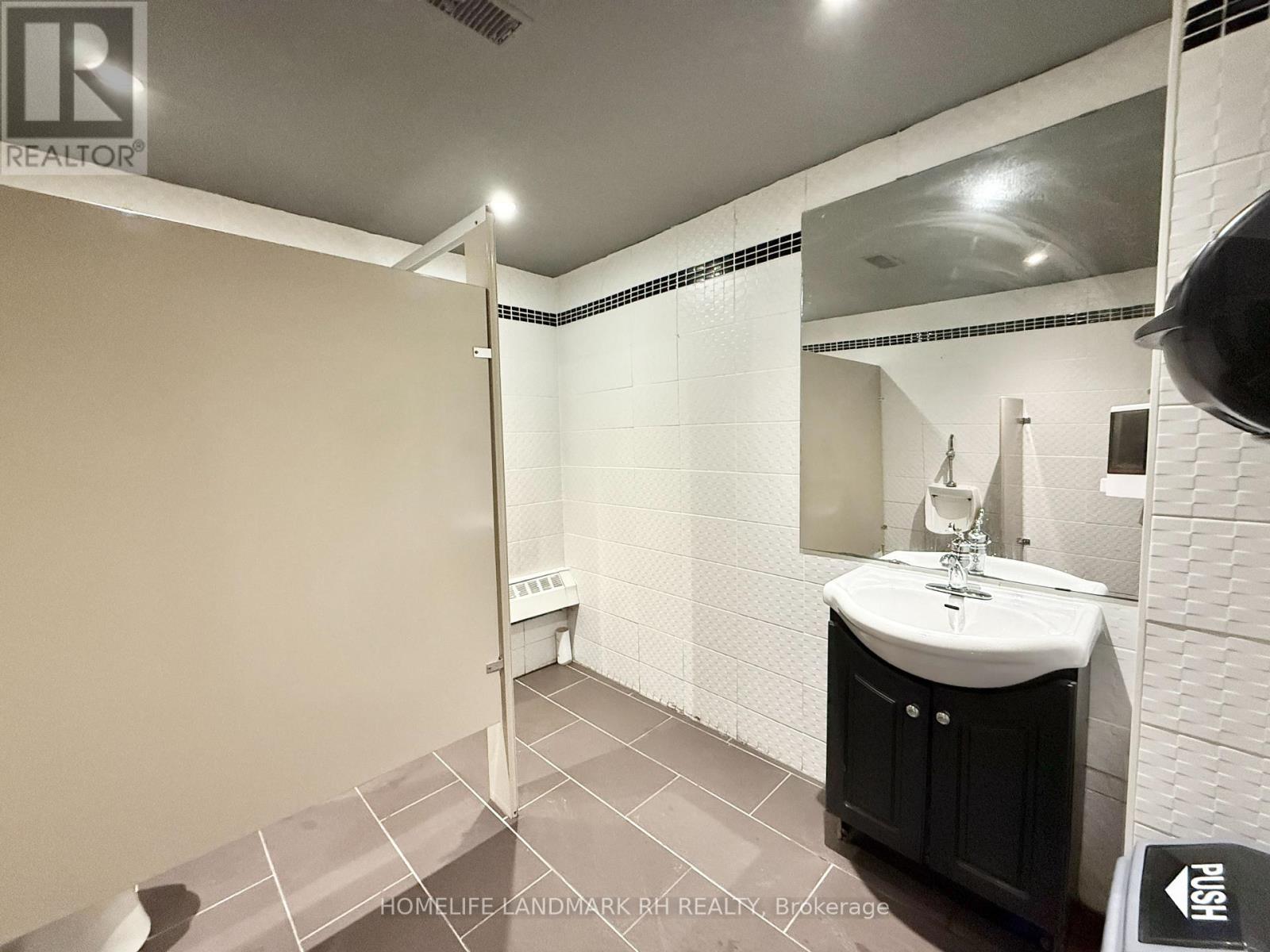 105-107 Brock Street S, Whitby (Downtown Whitby), Ontario  L1N 4J9 - Photo 10 - E12205173
