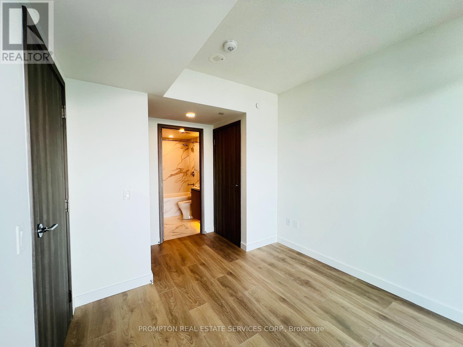 4112 - 1 Concord Cityplace Way, Toronto (Waterfront Communities), Ontario  M5V 0X3 - Photo 19 - C12204265