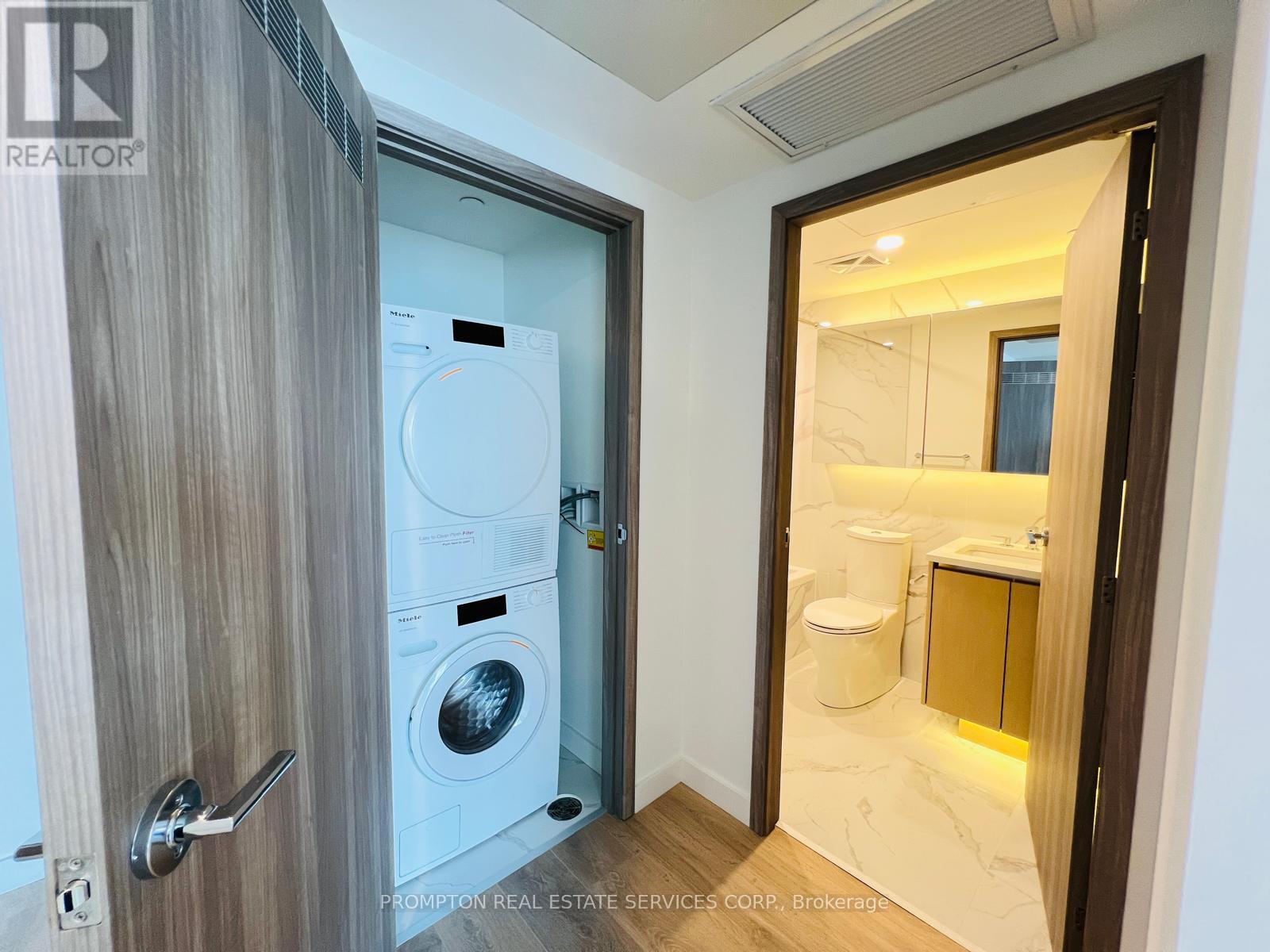 4112 - 1 Concord Cityplace Way, Toronto (Waterfront Communities), Ontario  M5V 0X3 - Photo 9 - C12204265
