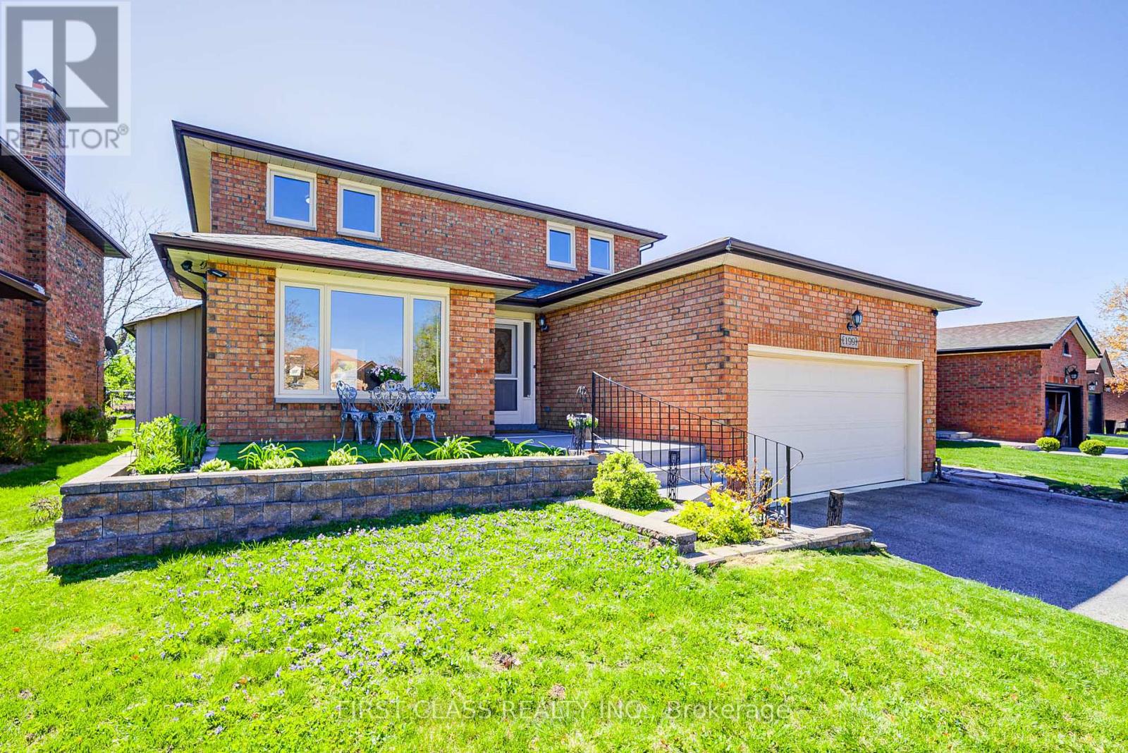 Property at 199 MILLER PARK AVENUE image 4