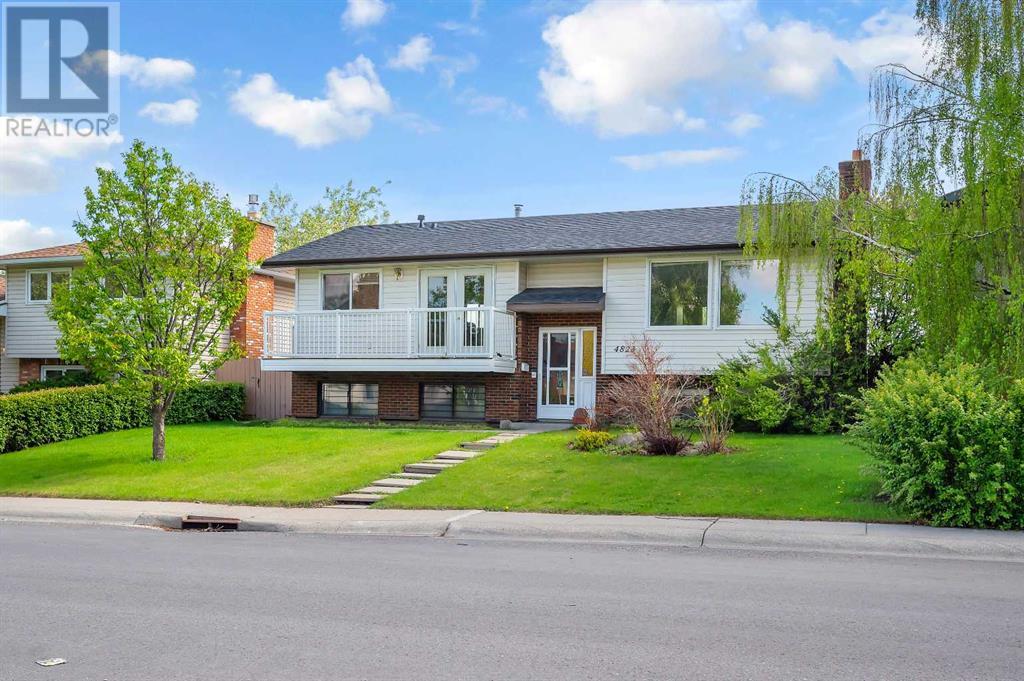 4823 34 Avenue Ne, Calgary, Alberta  T1Y 1R7 - Photo 3 - A2223134