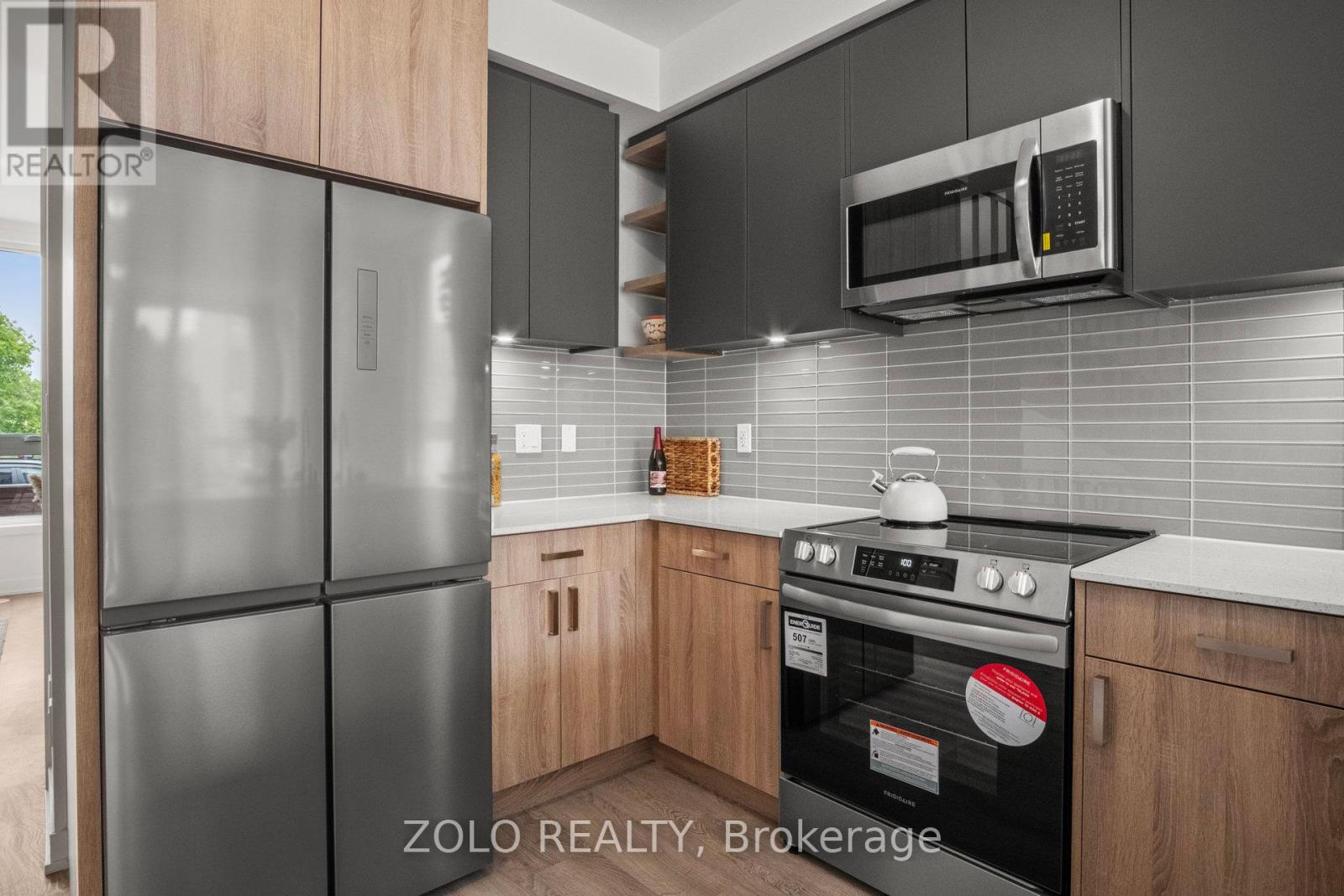 30 Deep Roots Terrace, Toronto, Ontario  M6A 2L8 - Photo 11 - C12205114