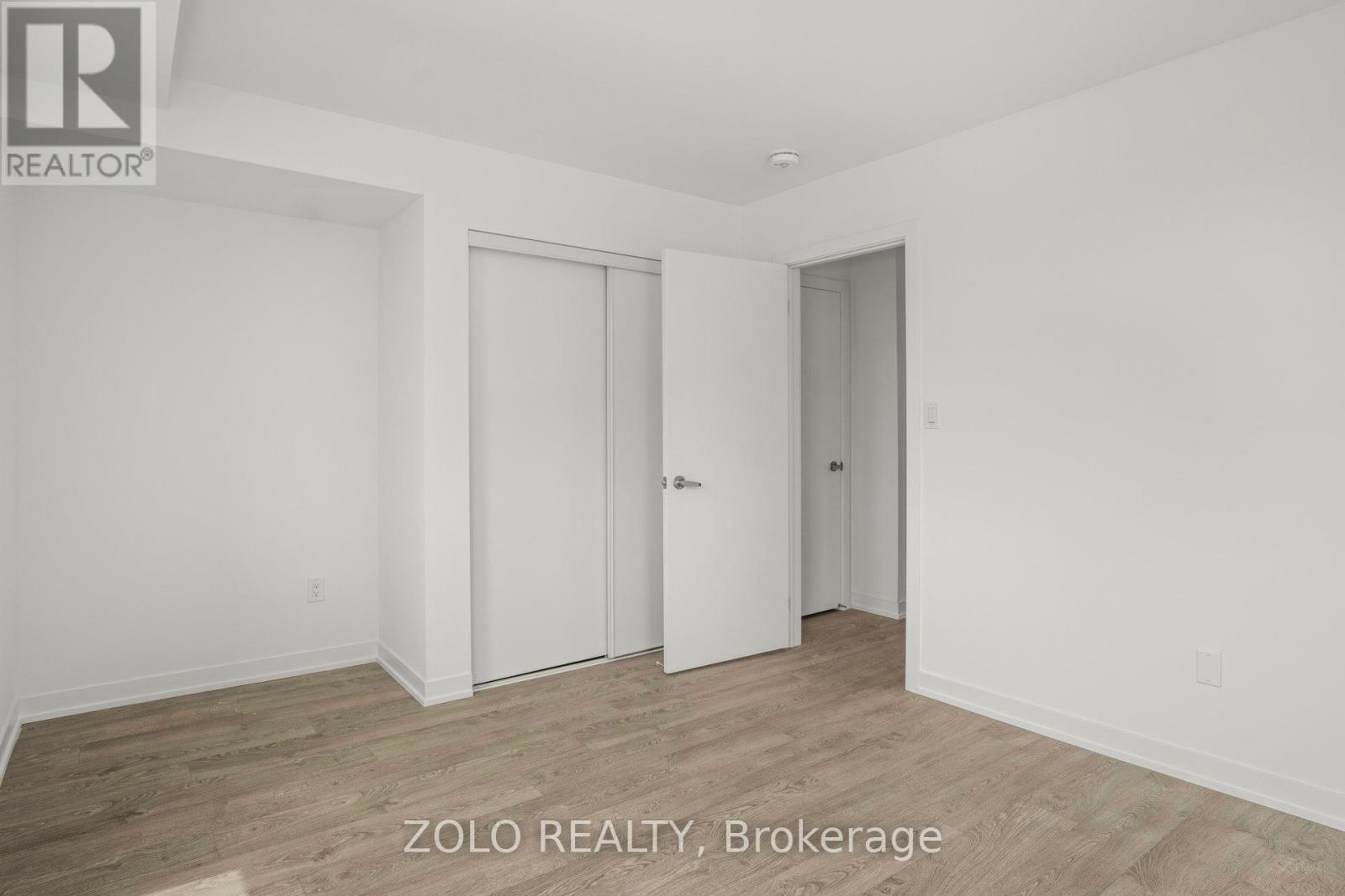 30 Deep Roots Terrace, Toronto, Ontario  M6A 2L8 - Photo 34 - C12205114