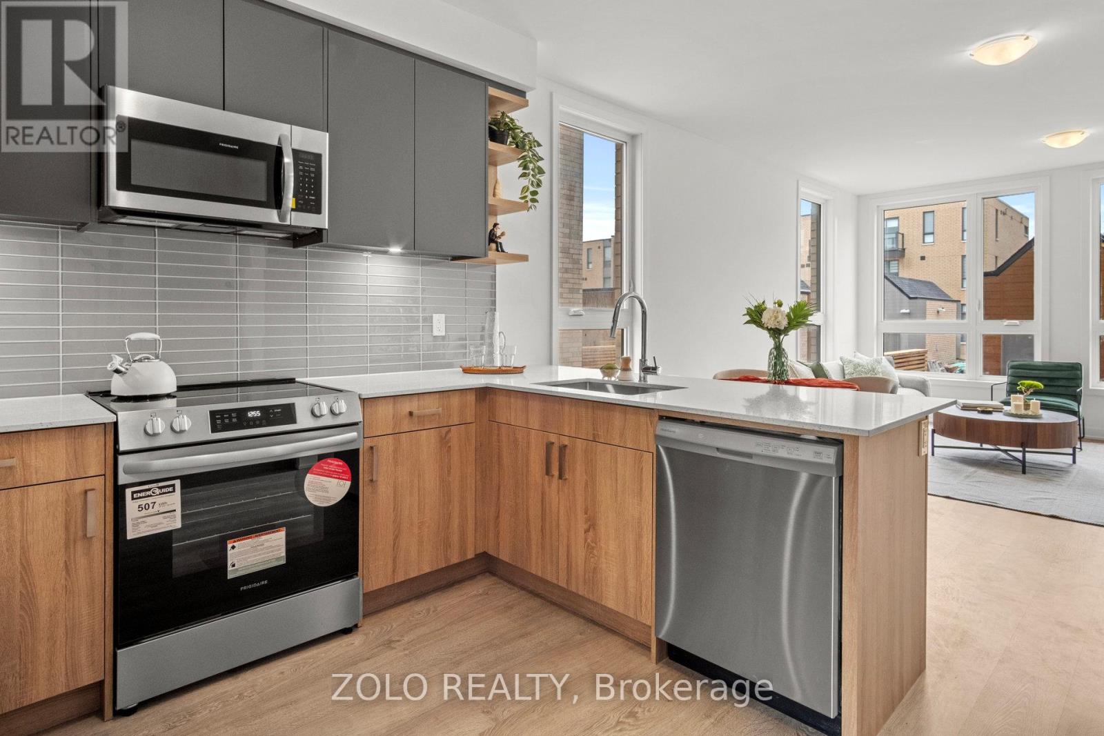 30 Deep Roots Terrace, Toronto, Ontario  M6A 2L8 - Photo 9 - C12205114