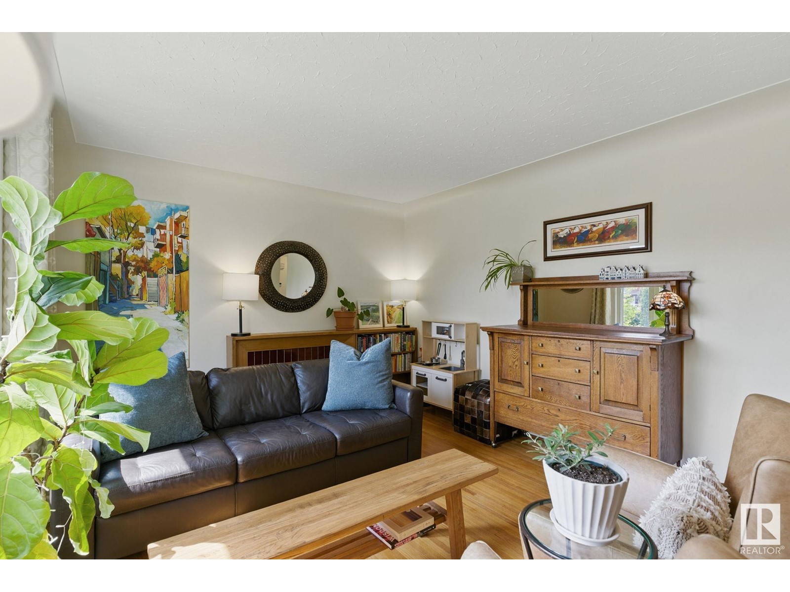 Property at 14004 106A AV NW image 5