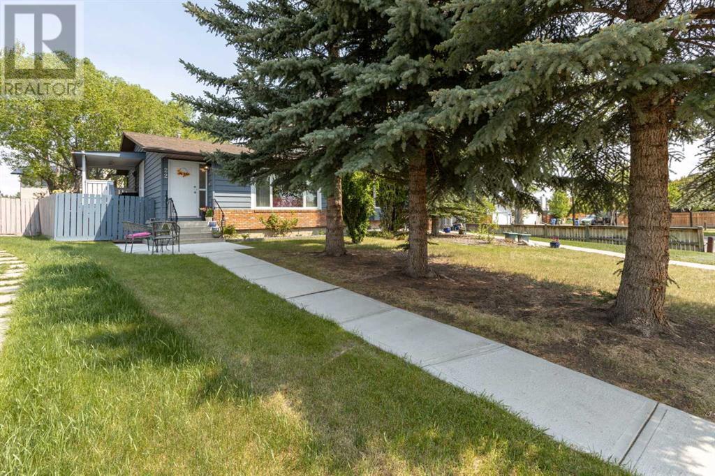 22 Woodmont Way Sw, Calgary, Alberta  T2W 5C4 - Photo 49 - A2227615