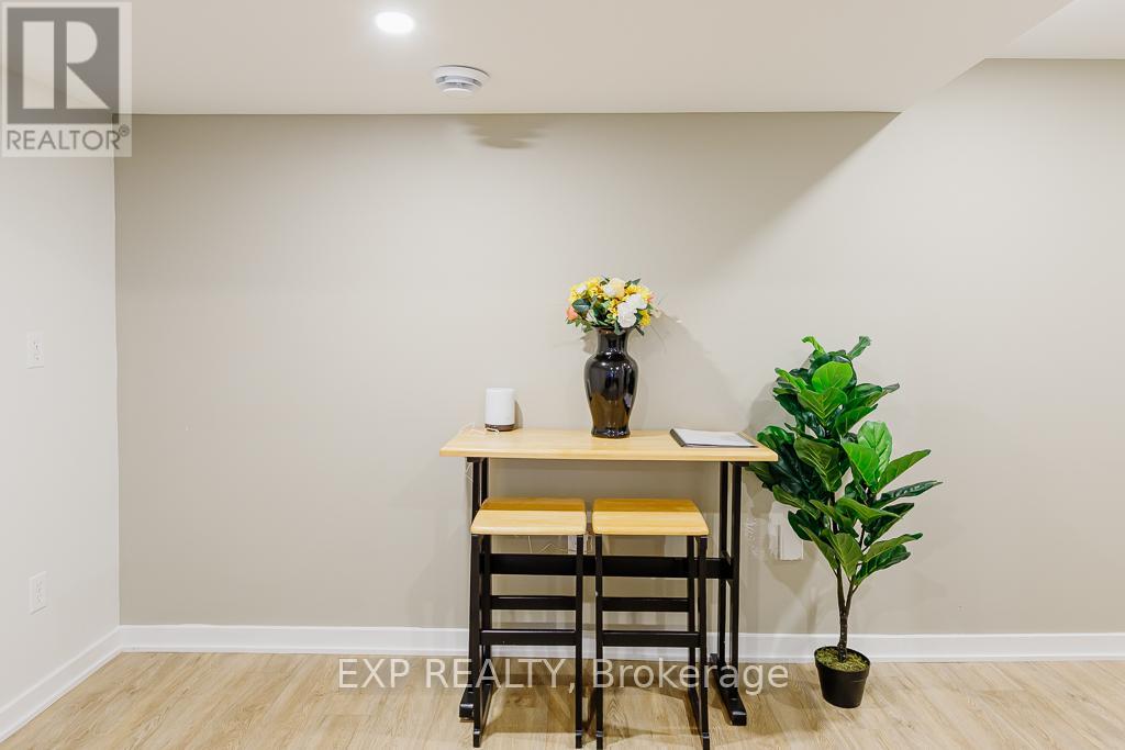 194 Willow Creek Circle, Ottawa, Ontario  K2G 7B1 - Photo 5 - X12205192