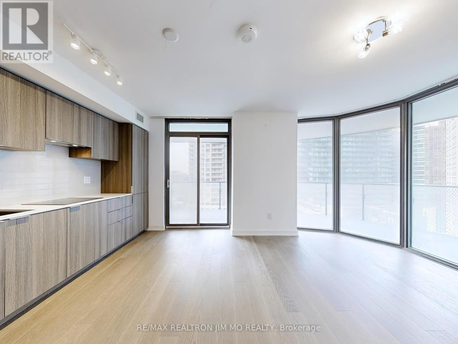 1208 - 11 Wellesley Street W, Toronto, Ontario  M4Y 0G4 - Photo 8 - C12205206