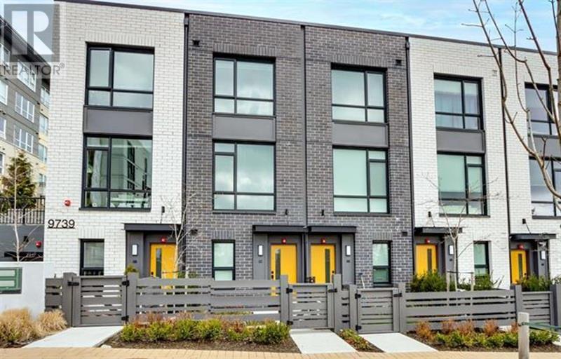 4 9739 UNIVERSITY CRESCENT, Burnaby, British Columbia