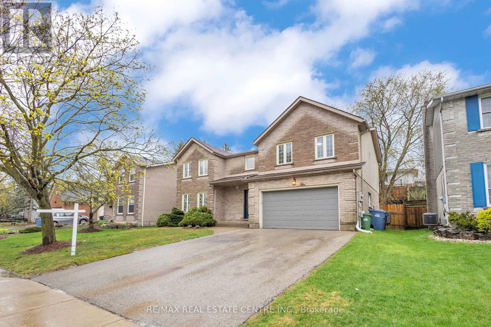 370 Ironwood Road, Guelph, Ontario  N1G 3N8 - Photo 3 - X12205208