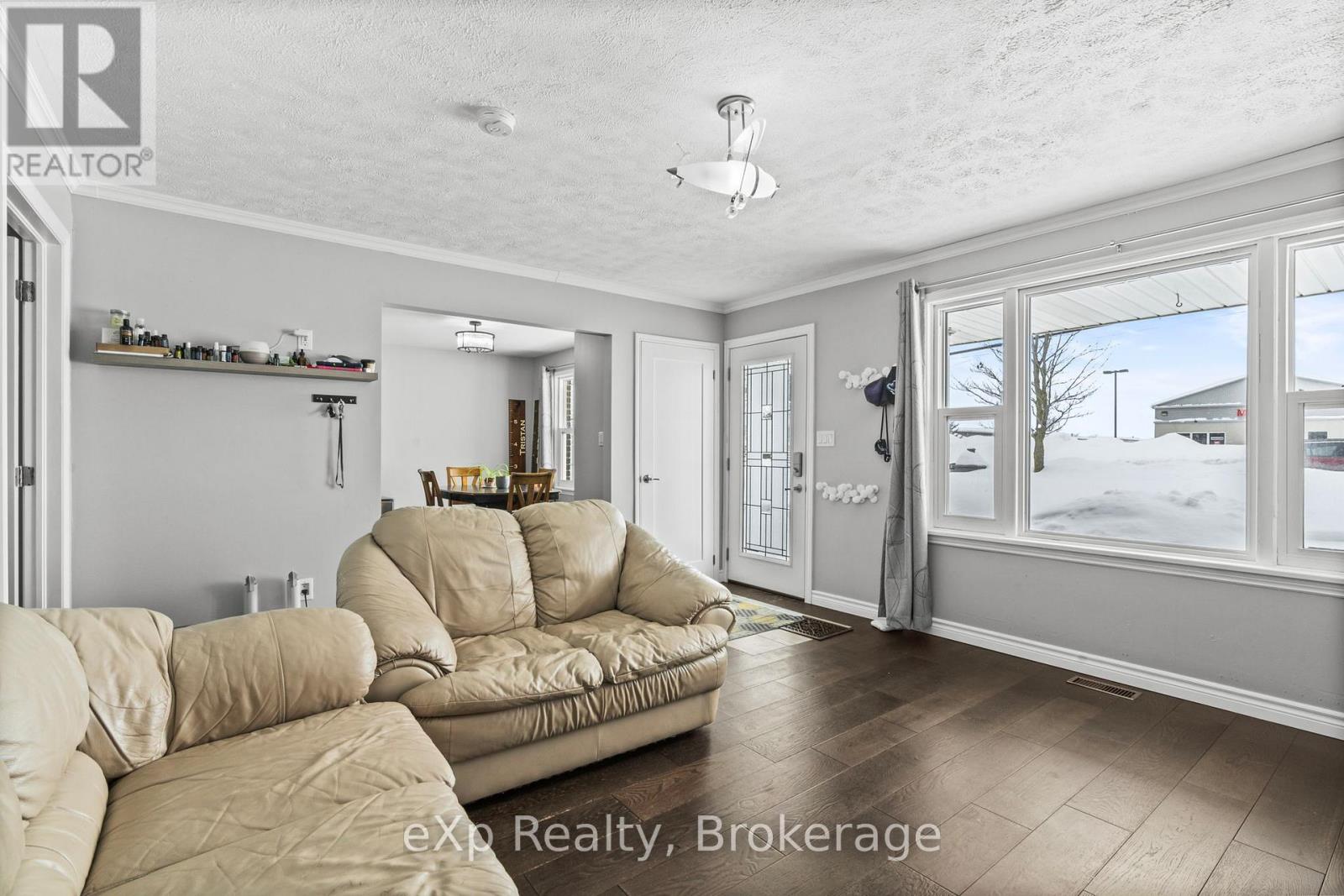 361 1st Avenue S, Arran-Elderslie, Ontario  N0G 1L0 - Photo 9 - X12192558