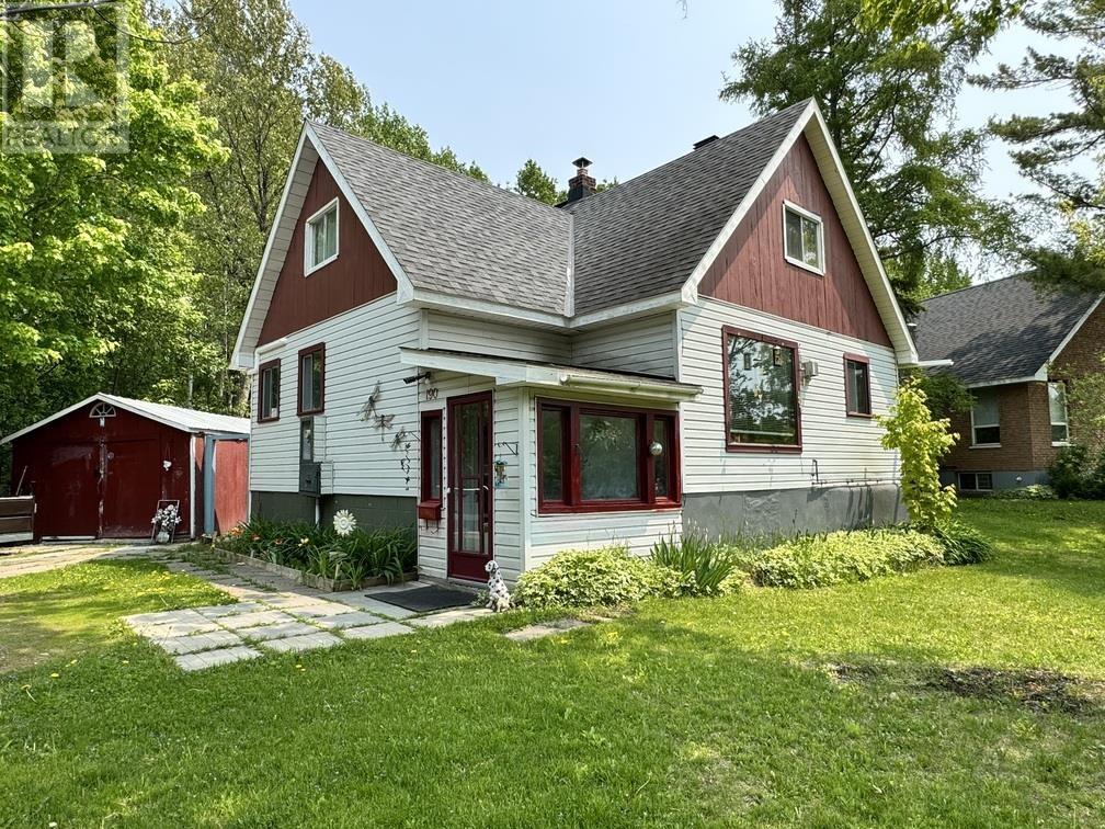 190 St. Patrick St, Sault Ste. Marie, Ontario  P6C 3S5 - Photo 1 - SM251359