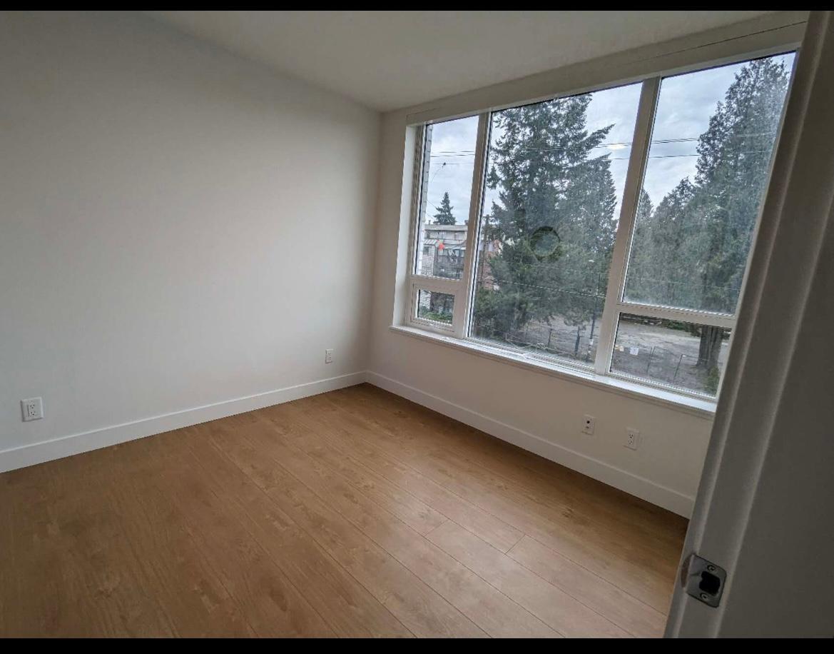 307 13359 Old Yale Street, Surrey, British Columbia  V3T 0S4 - Photo 5 - R3012686