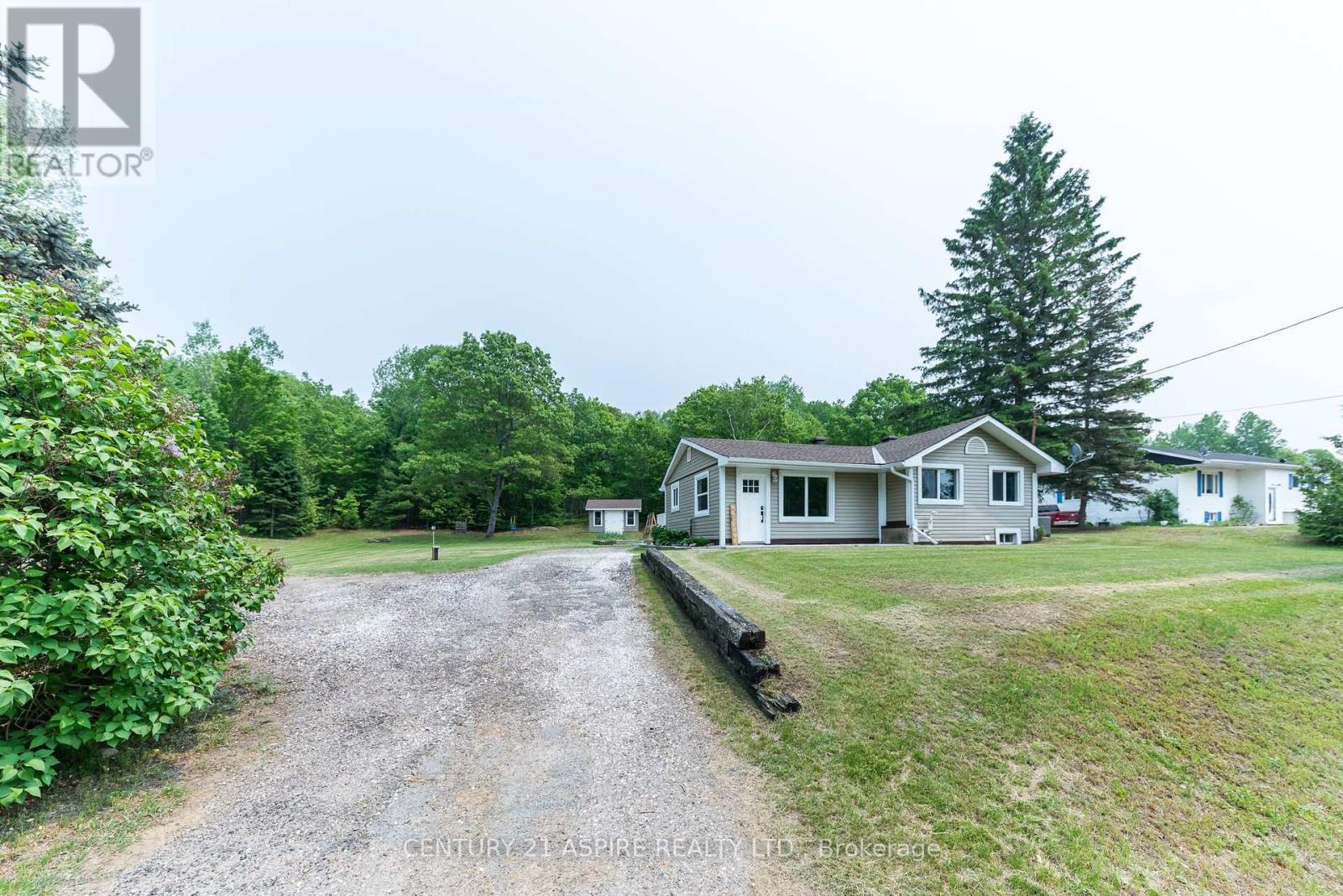 150 Hunts Road, Laurentian Hills, Ontario  K0J 1J0 - Photo 22 - X12205239