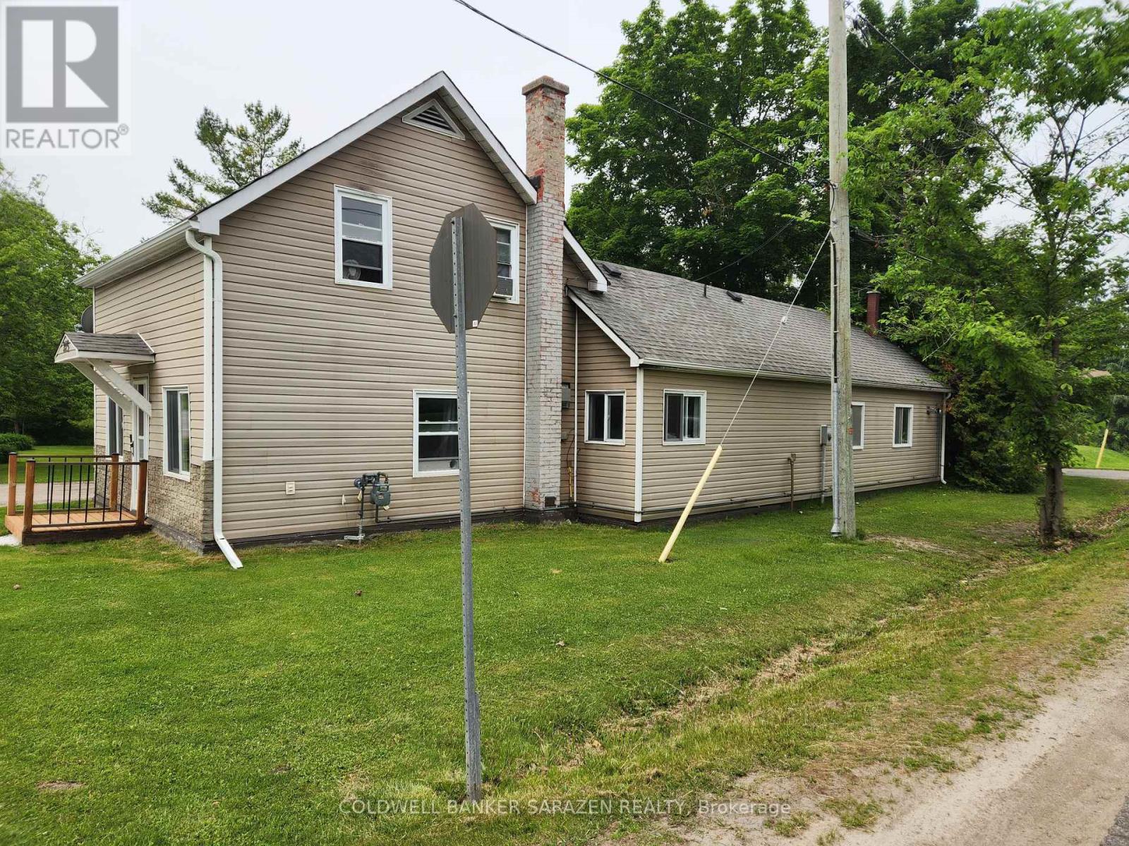 215 Division Street S, Mcnab/braeside, Ontario  K7S 3C7 - Photo 10 - X12203594
